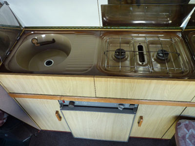 VW T25 Holdsworth Villa 3 Cooker And Sink